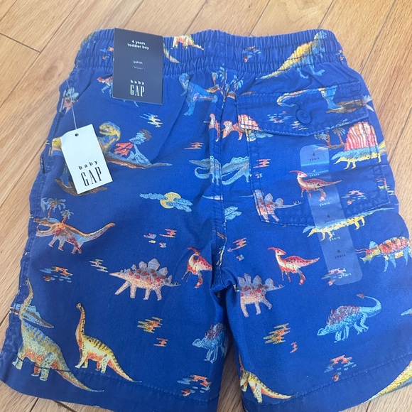 NWT BOYS GAP SHORTS SIZE 4 - Picture 2 of 2